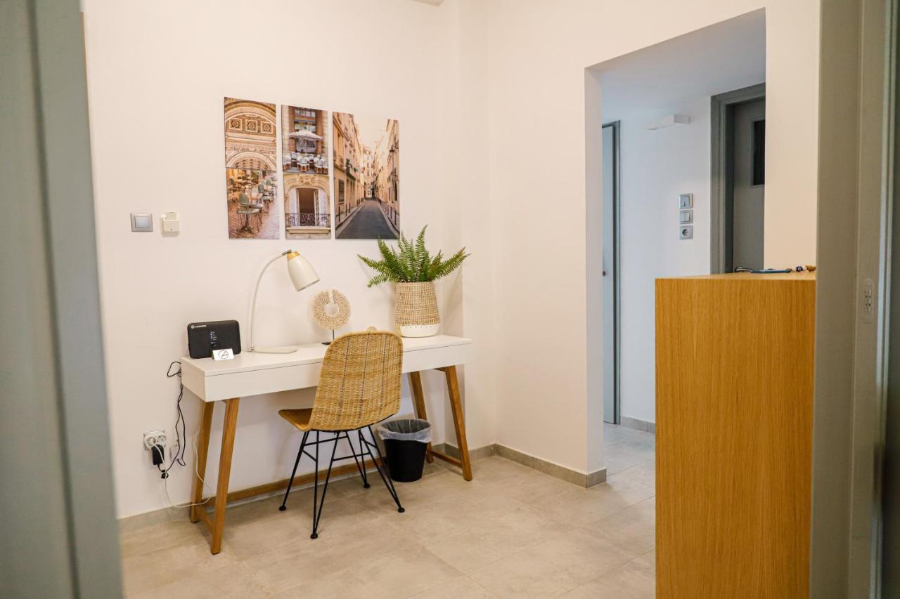 Newly Renovated Apartment 7 Min Walk From Acropolis Atenas Exterior foto