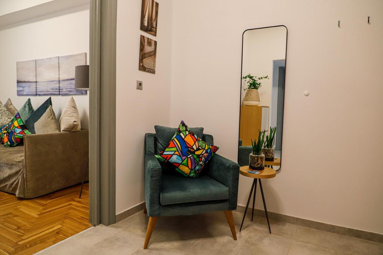 Newly Renovated Apartment 7 Min Walk From Acropolis Atenas Exterior foto