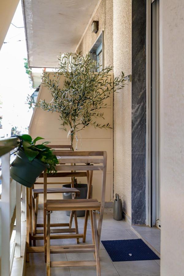 Newly Renovated Apartment 7 Min Walk From Acropolis Atenas Exterior foto