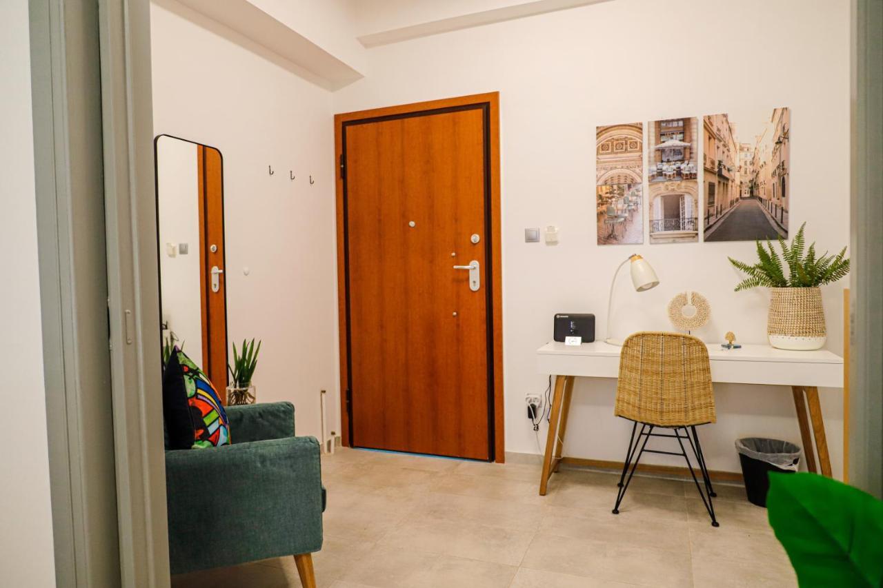Newly Renovated Apartment 7 Min Walk From Acropolis Atenas Exterior foto