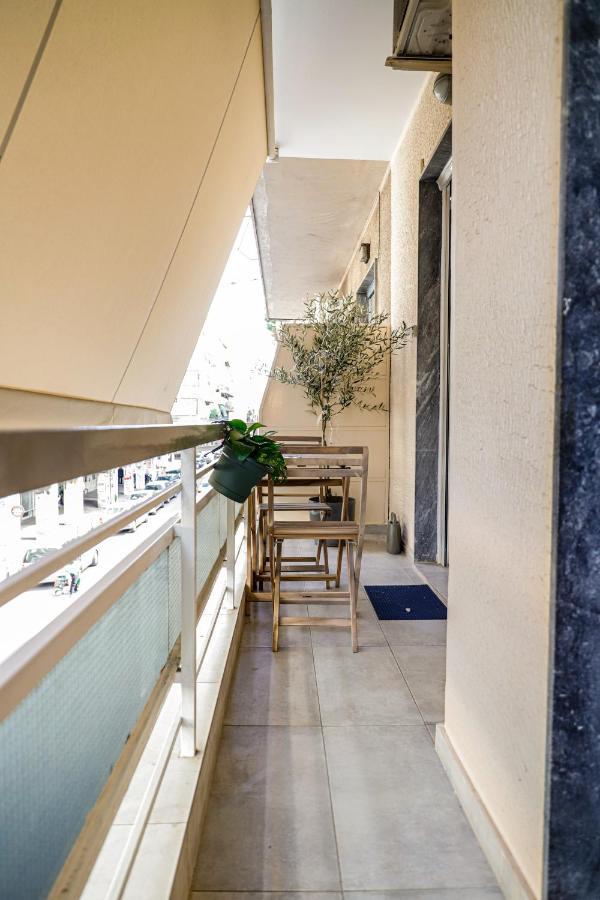 Newly Renovated Apartment 7 Min Walk From Acropolis Atenas Exterior foto
