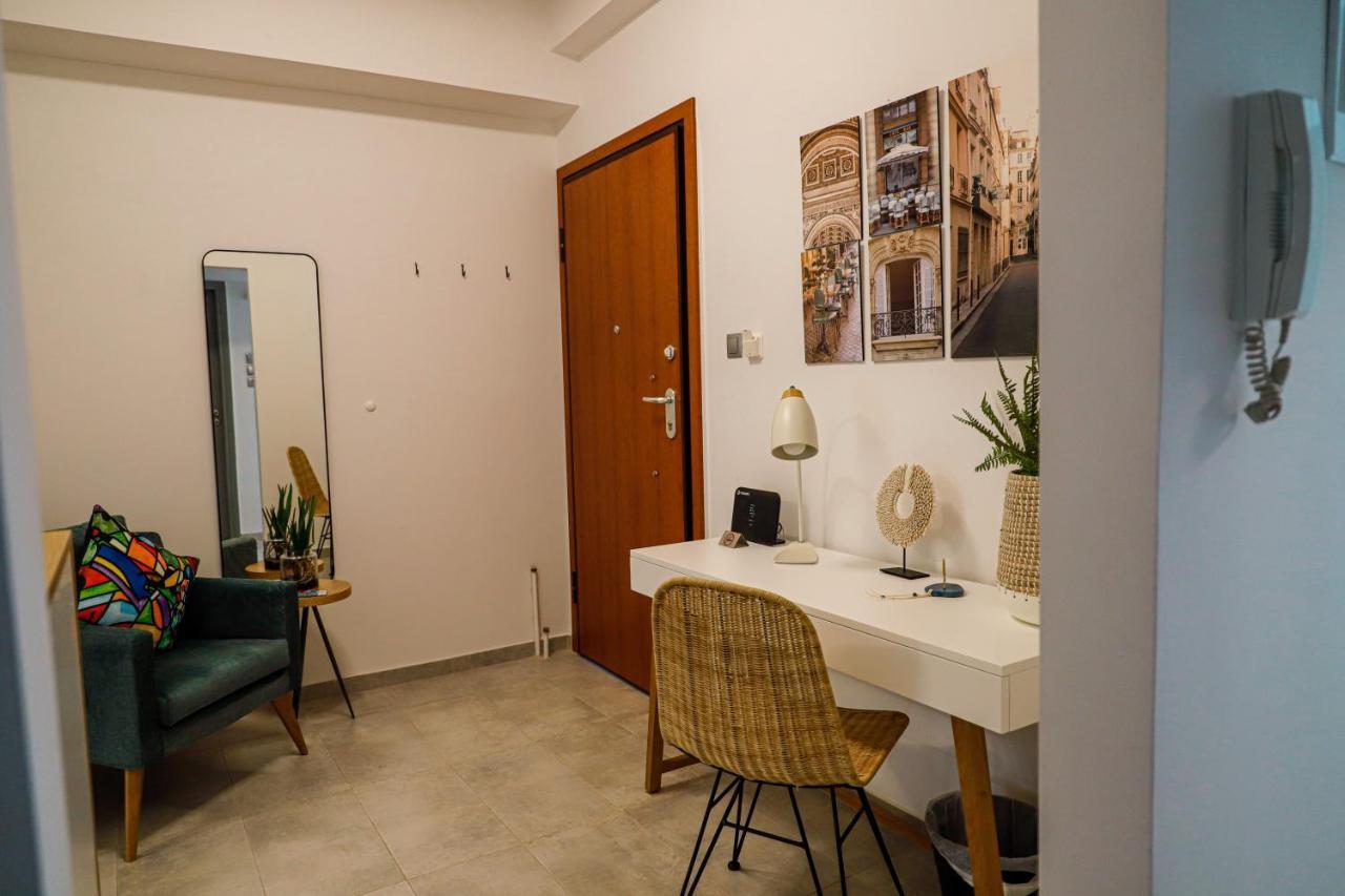 Newly Renovated Apartment 7 Min Walk From Acropolis Atenas Exterior foto