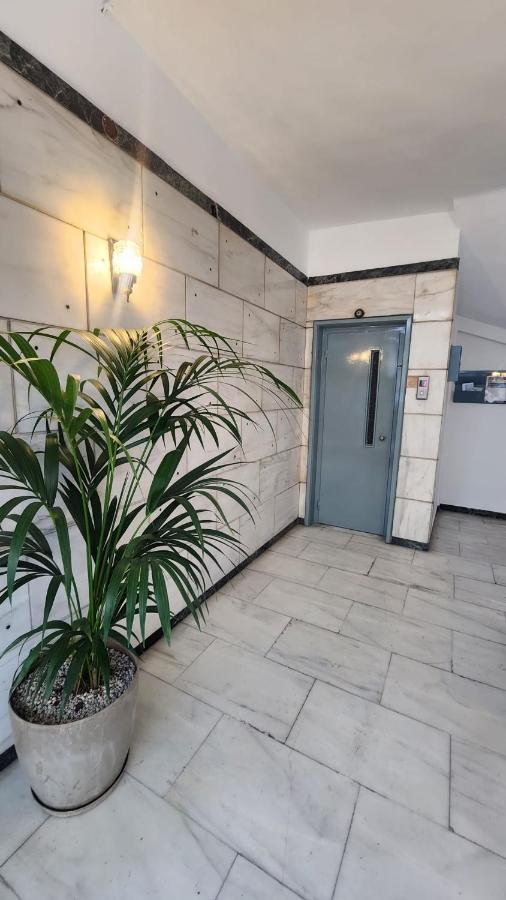 Newly Renovated Apartment 7 Min Walk From Acropolis Atenas Exterior foto